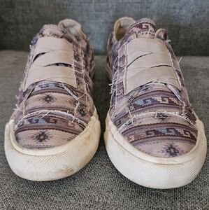 Women's slip on Blowfish sneakers